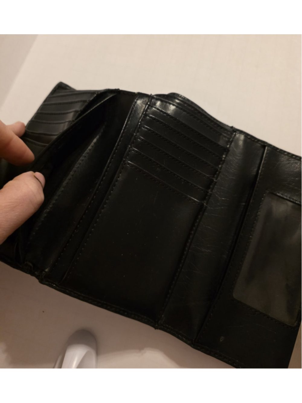 Vintage Kenneth Cole Women's Tri-Fold Black Wallet - Picture 6 of 13